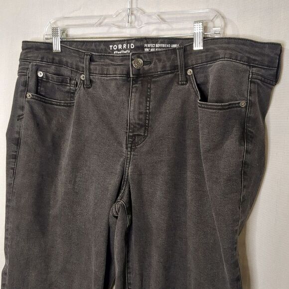 Torrid Boyfriend Ankle Stretch Jeans Women's Plus Size 18 tall - Picture 2 of 6